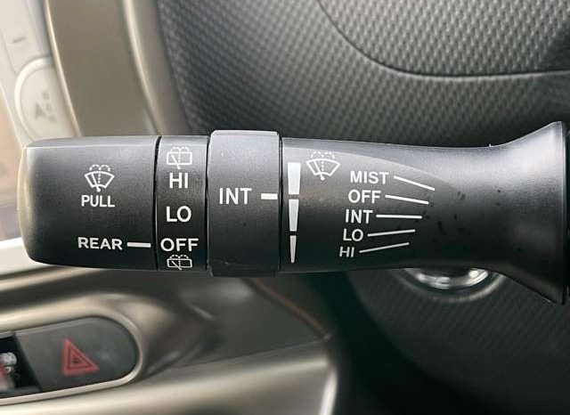 Toyota IST 150G 2013 full