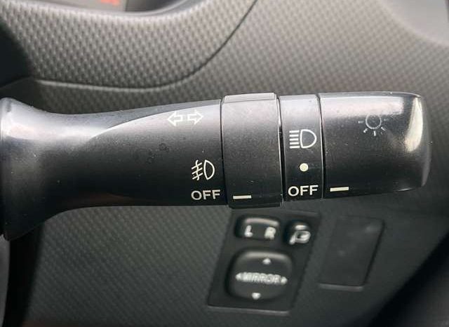 Toyota IST 150G 2013 full