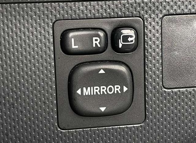 Toyota IST 150G 2013 full