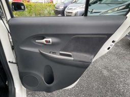 Toyota IST 150G 2013 full