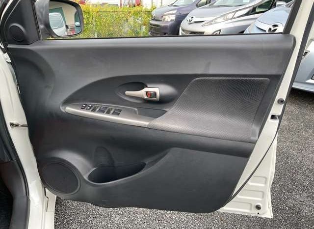 Toyota IST 150G 2013 full