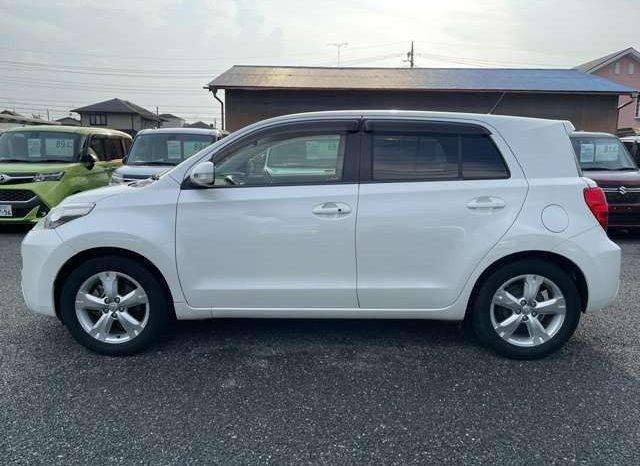 Toyota IST 150G 2013 full