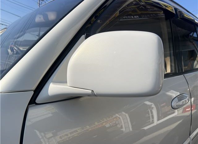 Toyota Land Cruiser Cygnus 2002 full