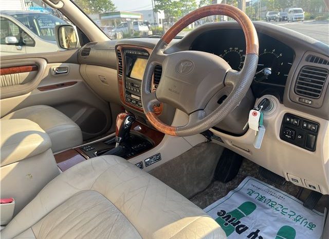 Toyota Land Cruiser Cygnus 2002 full