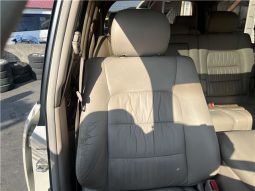 Toyota Land Cruiser Cygnus 2002 full