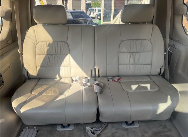 Toyota Land Cruiser Cygnus 2002 full