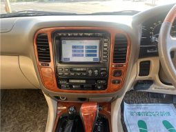 Toyota Land Cruiser Cygnus 2002 full