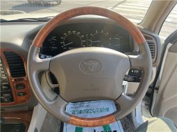 Toyota Land Cruiser Cygnus 2002 full