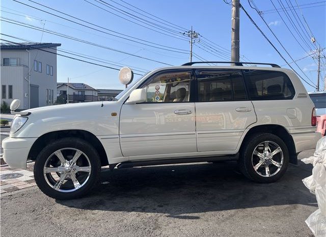 Toyota Land Cruiser Cygnus 2002 full