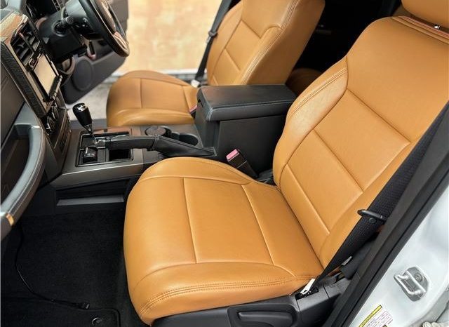 Chrysler Jeep Cherokee Sports Cross 4WD 2012 full