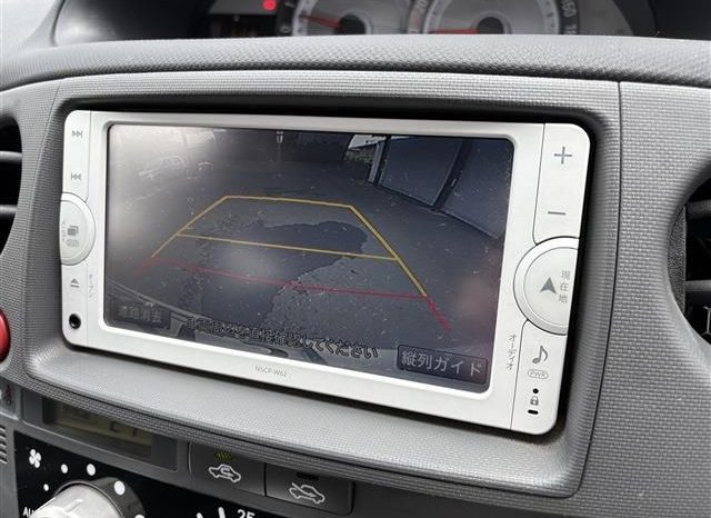 Toyota Sienta  2013 full