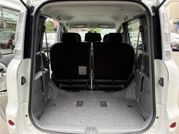 Toyota Sienta  2013 full