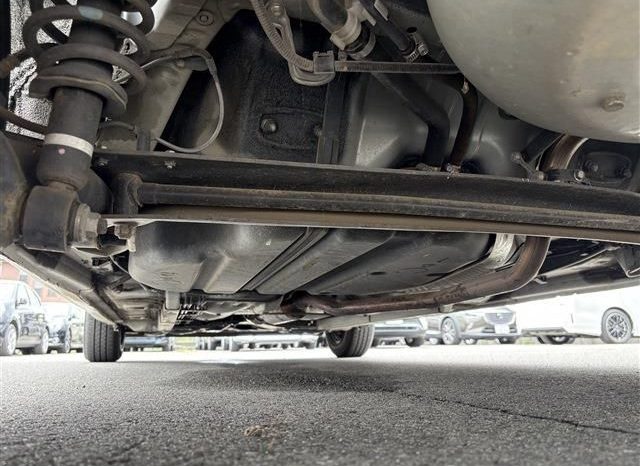 Toyota Sienta  2013 full