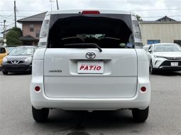 Toyota Sienta  2013 full