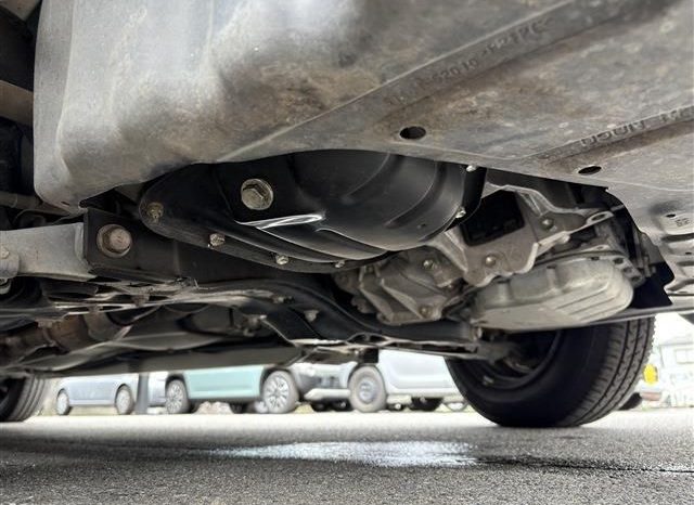 Toyota Sienta  2013 full