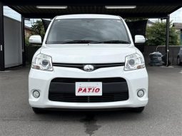 Toyota Sienta  2013 full
