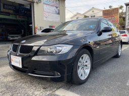 BMW 3-Series 320i 2008 full