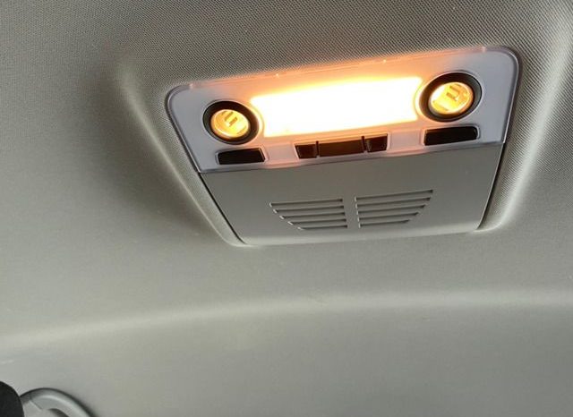 BMW 3-Series 320i 2008 full