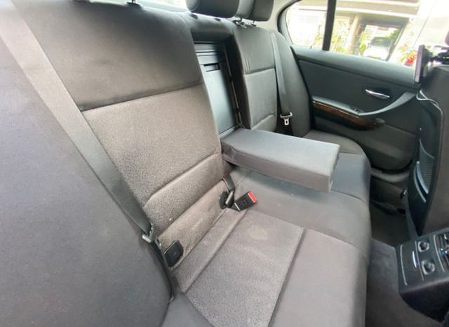 BMW 3-Series 320i 2008 full