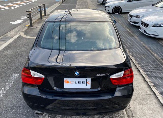 BMW 3-Series 320i 2008 full