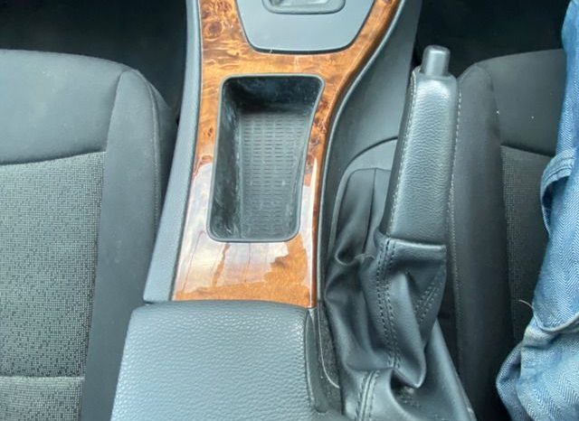 BMW 3-Series 320i 2008 full