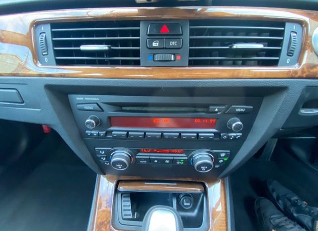 BMW 3-Series 320i 2008 full