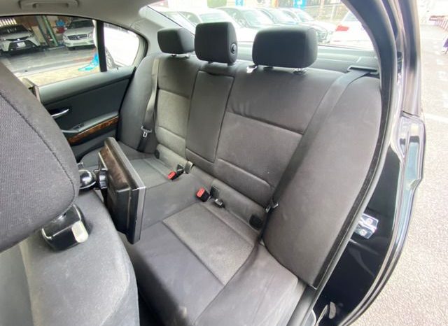 BMW 3-Series 320i 2008 full