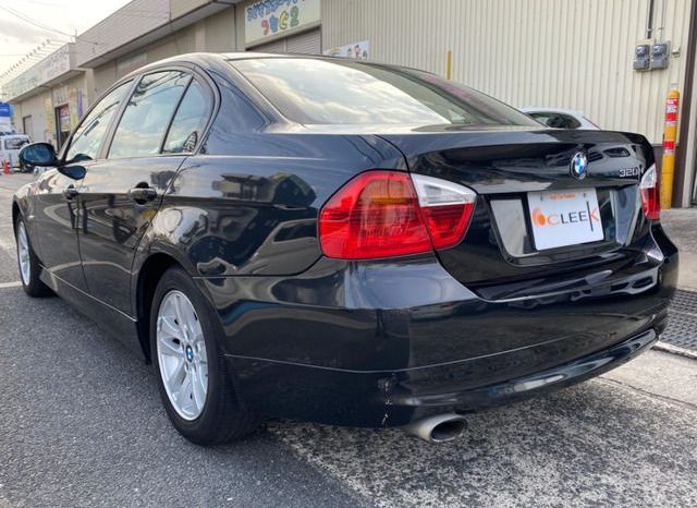BMW 3-Series 320i 2008 full
