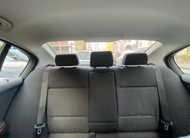 BMW 3-Series 320i 2008 full