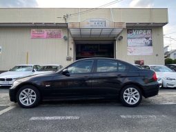 BMW 3-Series 320i 2008 full