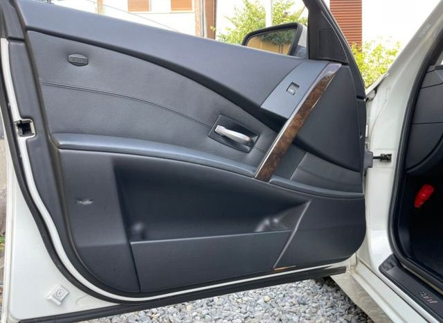 BMW 5 Series 525i 2004 full