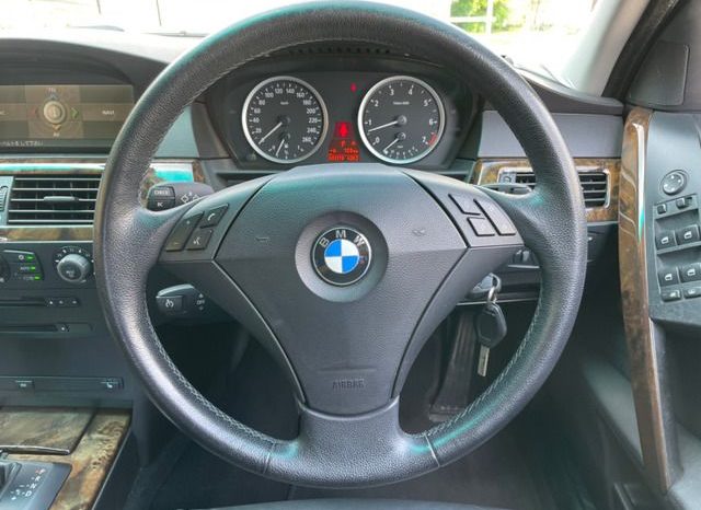 BMW 5 Series 525i 2004 full