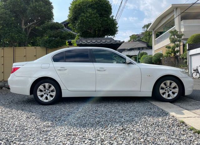 BMW 5 Series 525i 2004 full