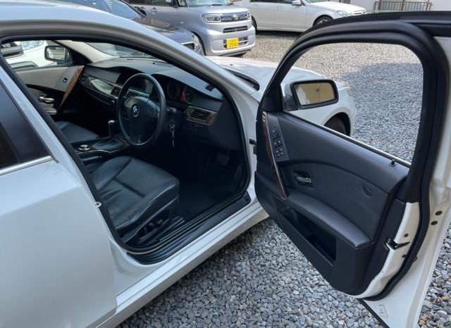 BMW 5 Series 525i 2004 full