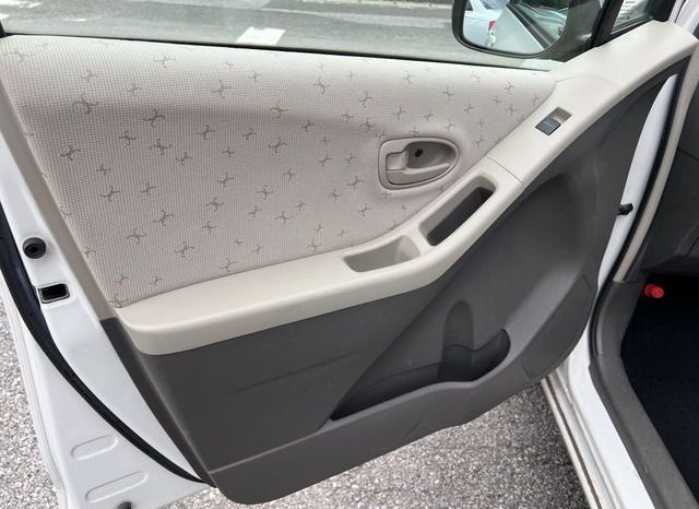 Toyota Vitz U 2008 full