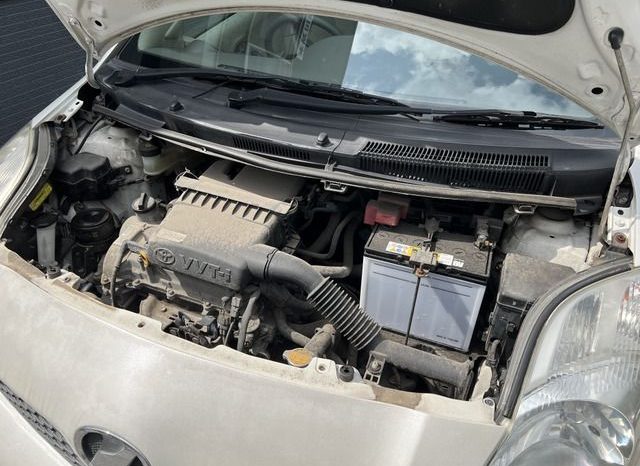 Toyota Vitz U 2008 full