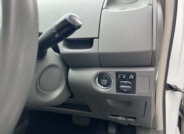 Toyota Vitz U 2008 full