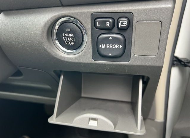 Toyota Vitz U 2008 full