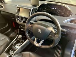 Peugeot 2008 Cross City 2016 full