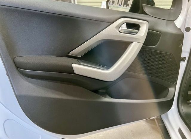 Peugeot 2008 Cross City 2016 full