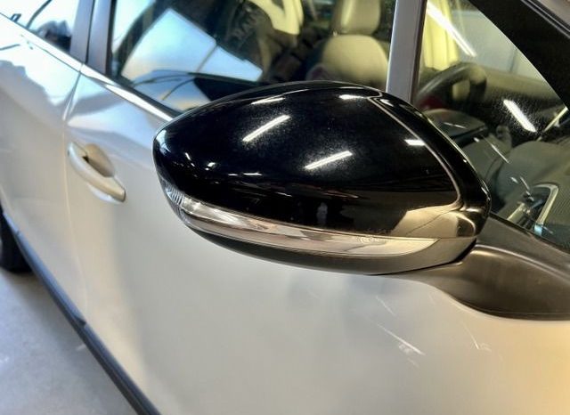 Peugeot 2008 Cross City 2016 full