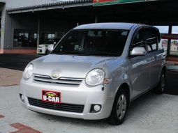 Toyota Sienta X limited 2010 full