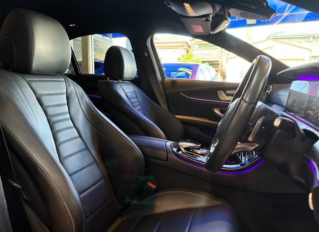 Mercedes Benz E-Class E200 Aventgarde Sport 2016 full