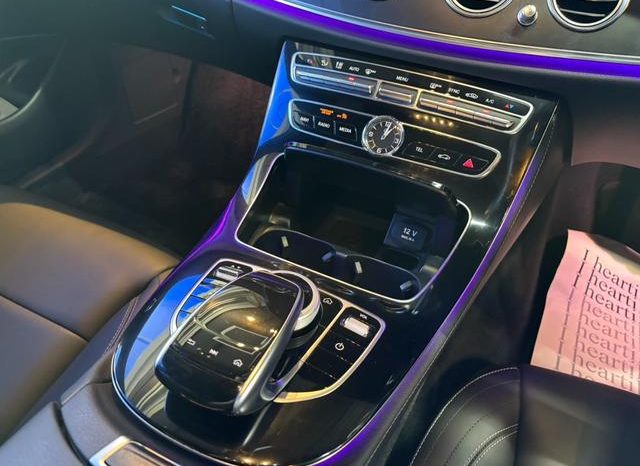 Mercedes Benz E-Class E200 Aventgarde Sport 2016 full