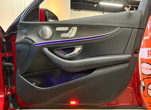 Mercedes Benz E-Class E200 Aventgarde Sport 2016 full