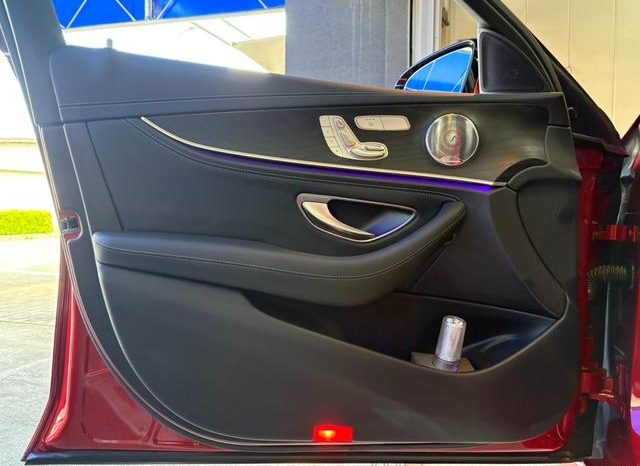 Mercedes Benz E-Class E200 Aventgarde Sport 2016 full