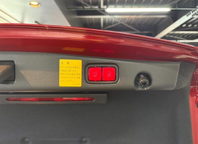 Mercedes Benz E-Class E200 Aventgarde Sport 2016 full