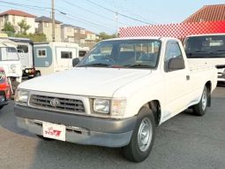 Toyota Hilux Deluxe Single Cab 2001 full