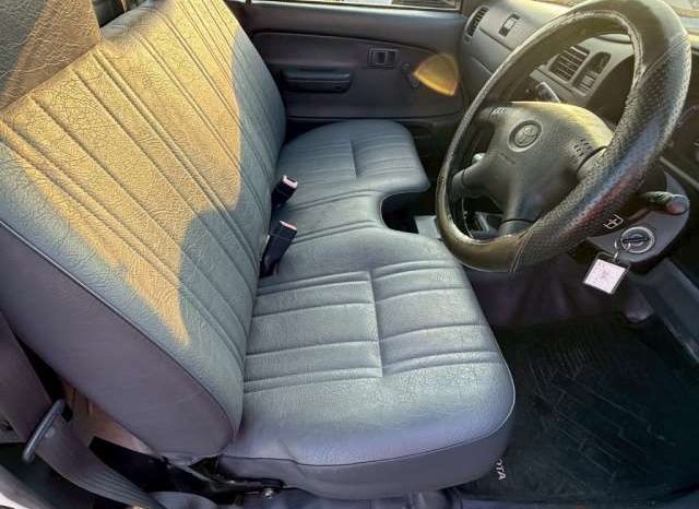 Toyota Hilux Deluxe Single Cab 2001 full