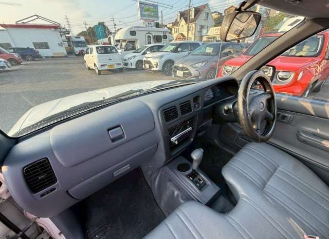 Toyota Hilux Deluxe Single Cab 2001 full